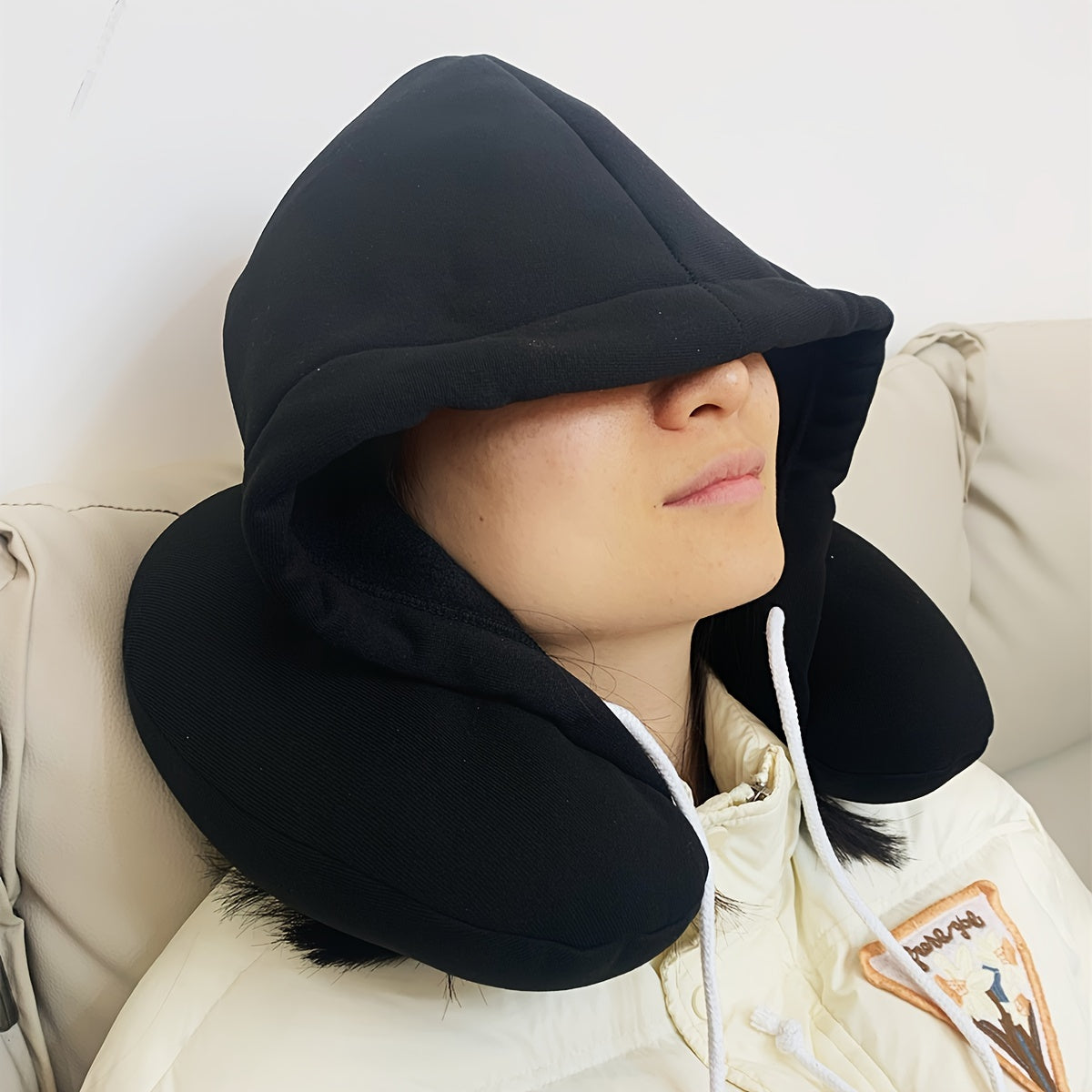 RestHood Nap Cushion™ Nackenkissen mit Kapuze