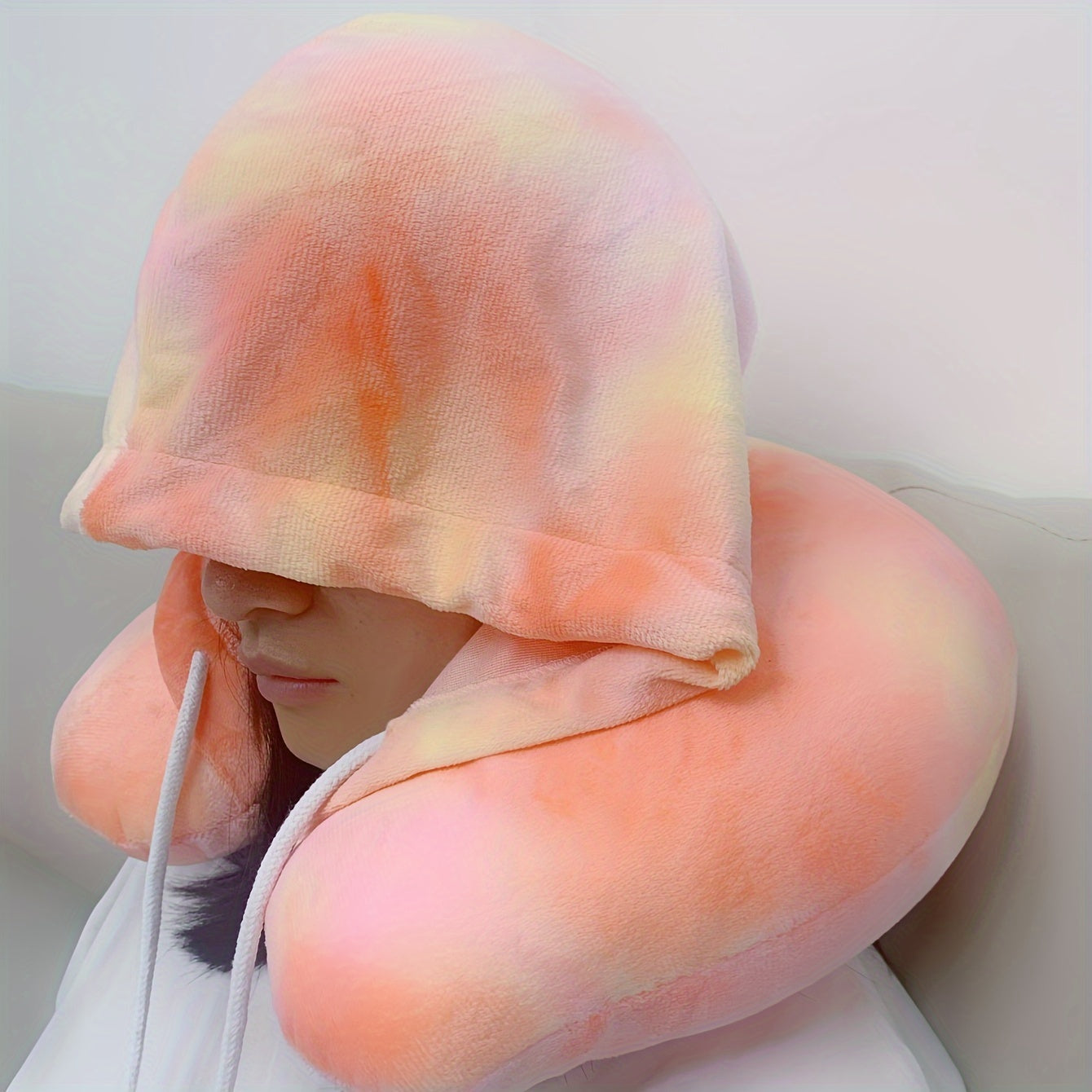 RestHood Nap Cushion™ Nackenkissen mit Kapuze